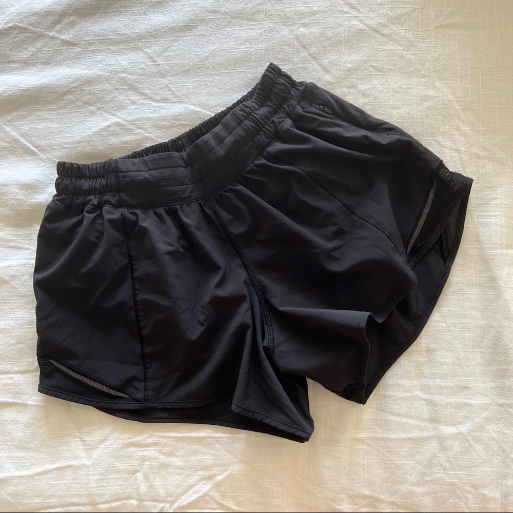 Lululemon Hotty Hot Low-Rise Lined Short 4”